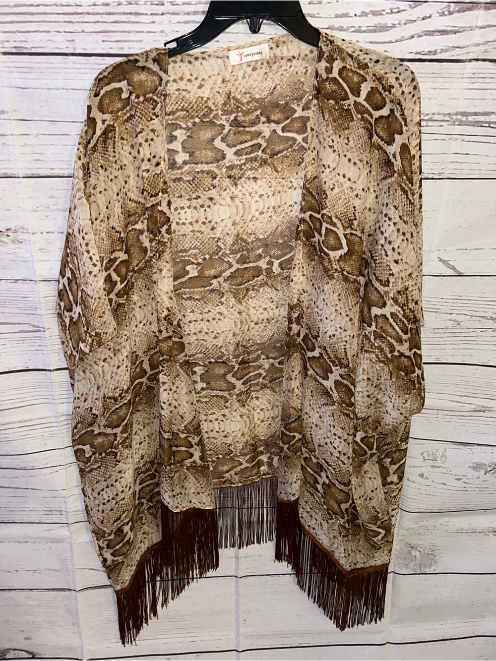 Snakeskin fringe wrap